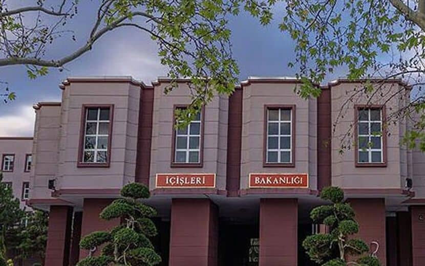 4 Belediye Başkanı Görevden Alındı