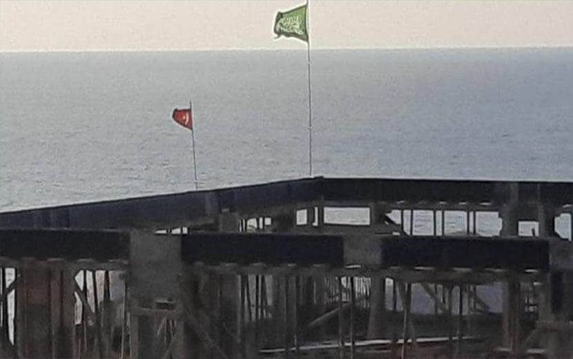 Zonguldak’ta Cami İnşaatına Asılan Tevhid Bayrağı Valilik Talimatıyla İndirildi