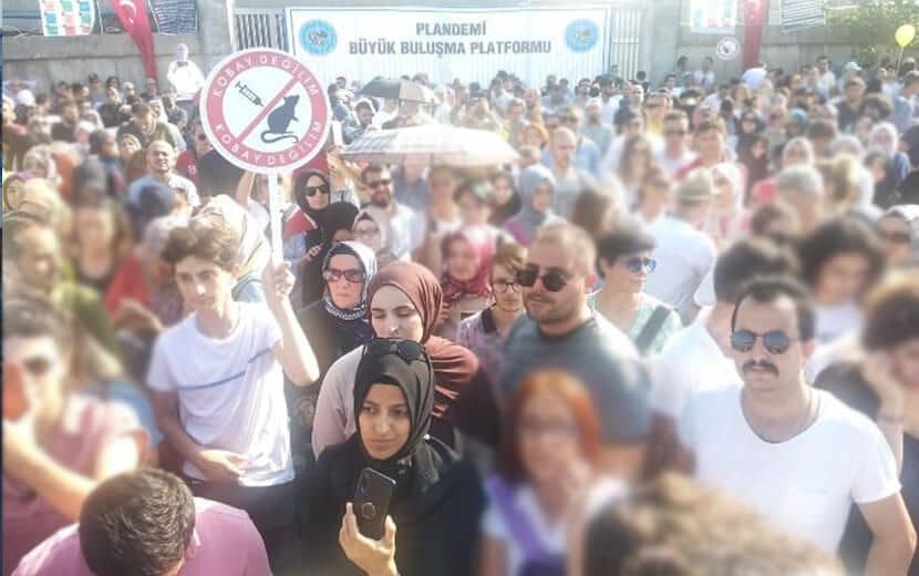 Aşı ve PCR karşıtları Sancaktepe’de Miting İçin Toplandı