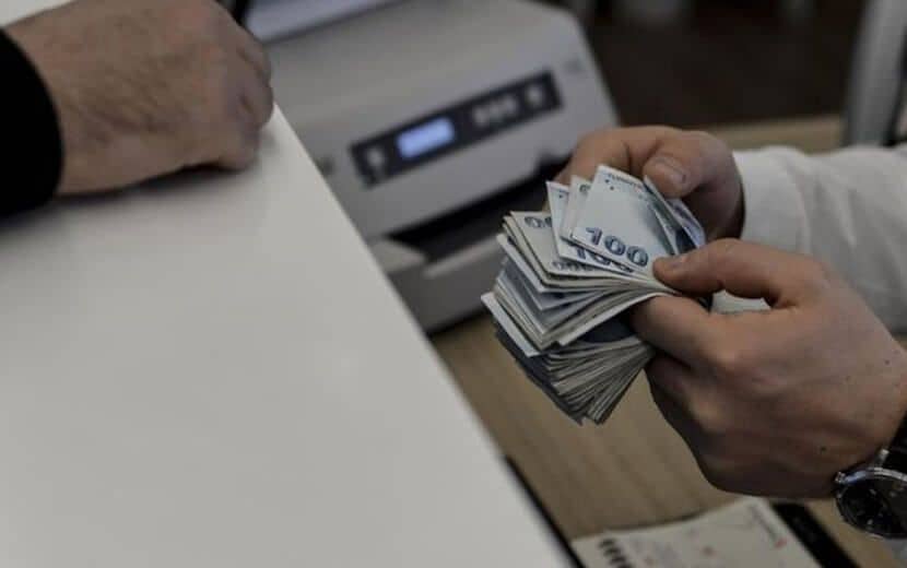 Faizli Kredilerle Çıkış Aranıyor Ama Halk Kredilerini Ödeyemiyor