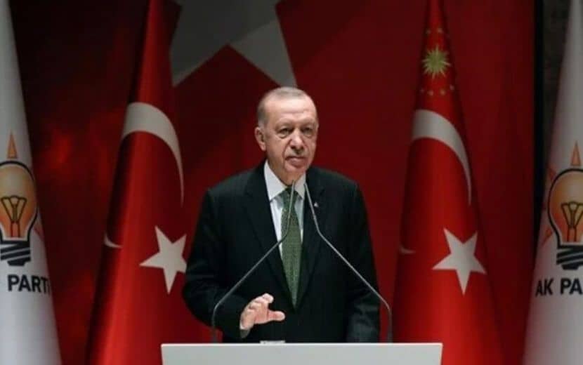 CHP’nin Dayattığı Laikliği Benimsemek “Orta Çağ” Hakaretini Kabul Etmek Değil Midir?