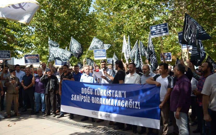 Köklü Değişim, Ankara’da Doğu Türkistan’daki Çin Zulmünü Protesto Etti!