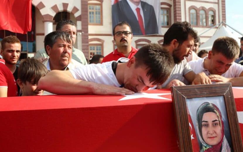 PKK’nın Hain Saldırısında Katledilen Anne ve Bebeği Defnedildi