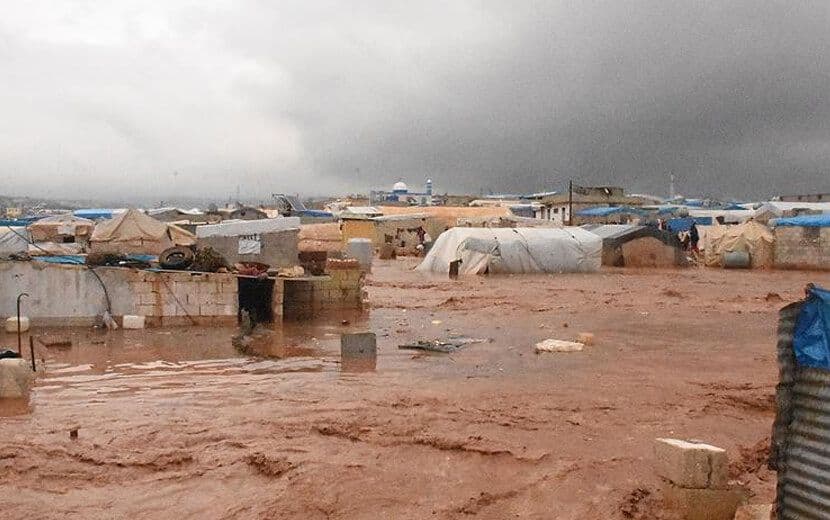 Suriye’de Sığınmacı Kamplarını Sel Vurdu