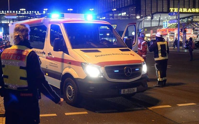 Almanya’da Müslümanlara “Başörtüsü Saldırısı”