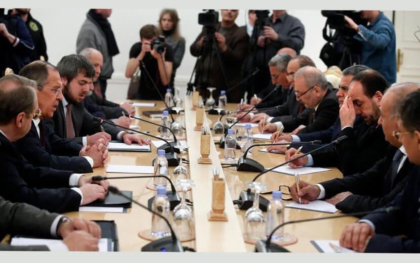 Lavrov’dan Suriye Muhalefetine Mesaj: “Öncelik Mültecilerin Geri Dönmesi”