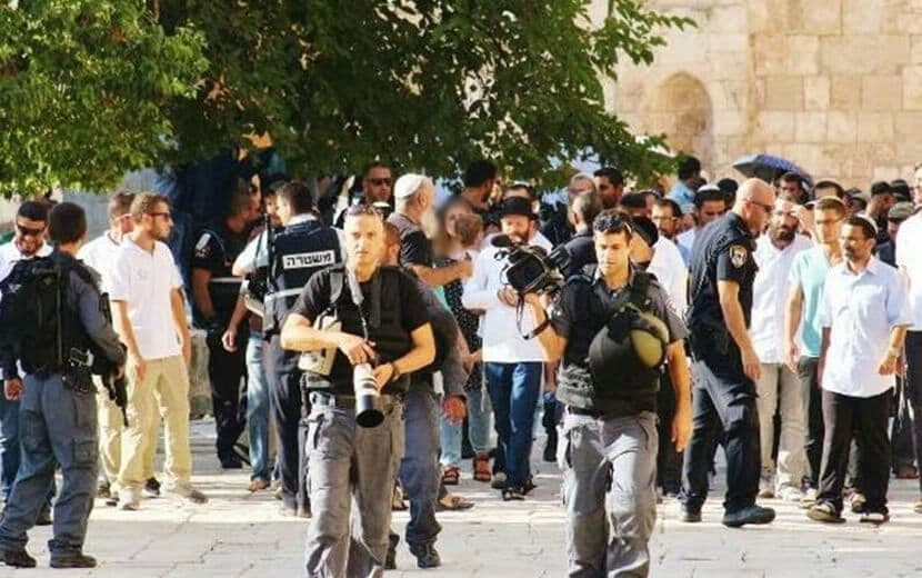 ‘İsrail’den Mescid-i Aksa’ya Baskın