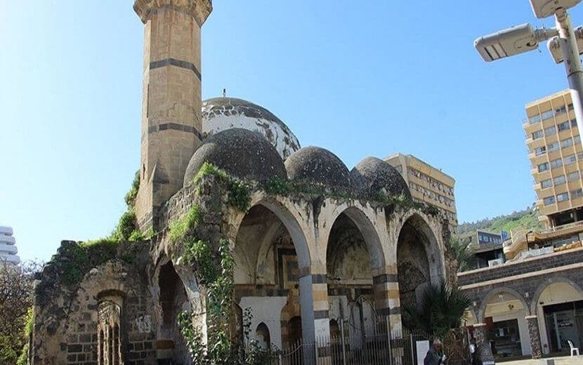 Yahudi Varlığı ‘İsrail’den Kutsalımıza Saldırı: “Camiyi Bara Dönüştürdüler”