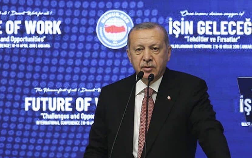 "Demokrasi Şöleni, ABD’de Bile Katılım Yüzde 50’nin Altında"