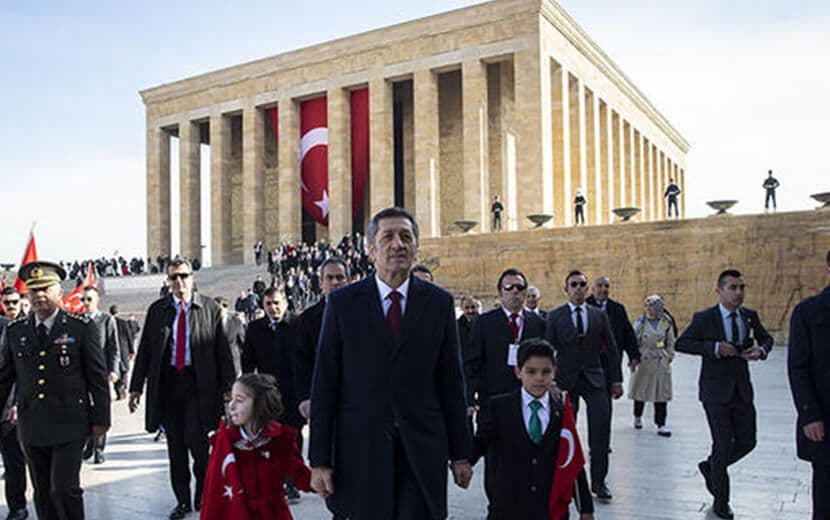 “Tarih, Gafilleri, Hainleri, Zalimleri De Yazar”