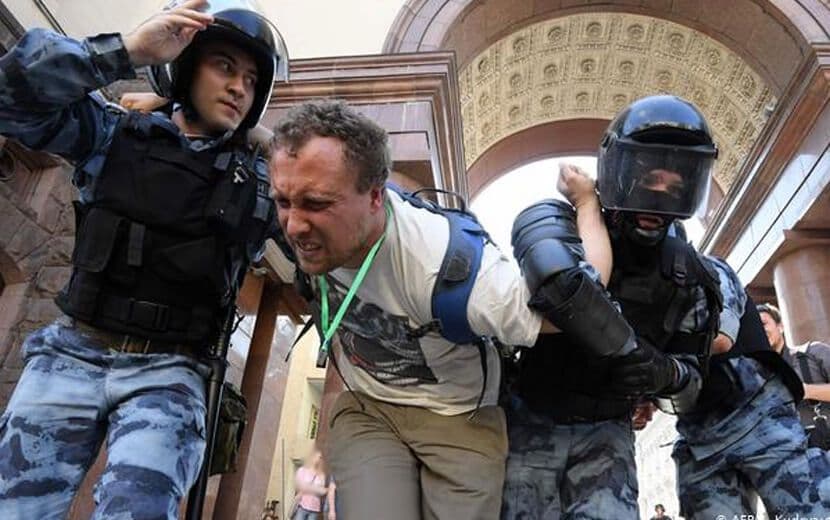 Putin Muhaliflerine Göz Açtırmıyor: ‘Bin 400’ Gözaltı!