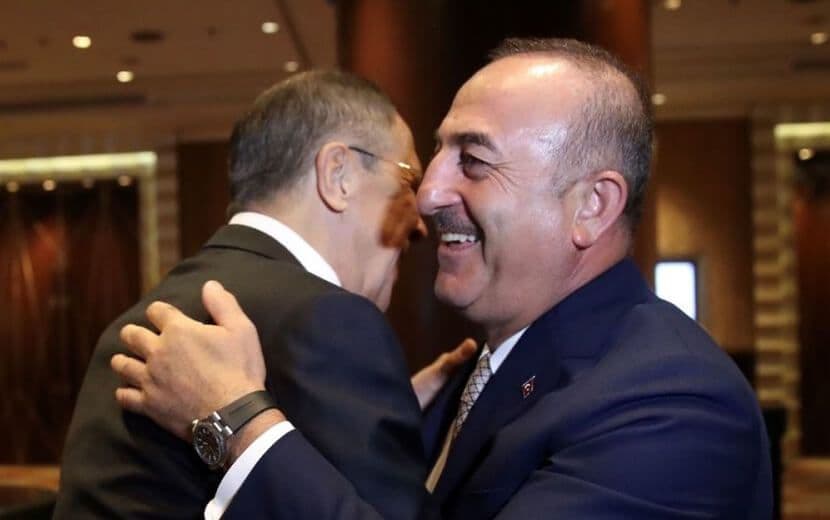 Çavuşoğlu ve Rus Kasabı Lavrov Tayland’da Bir Araya Geldi!