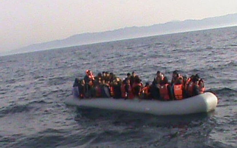 Mülteci Botuna Sert Müdahale