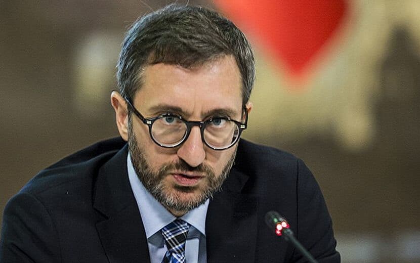 Altun’dan Batı’nın Rızasını Kazanma Çabası