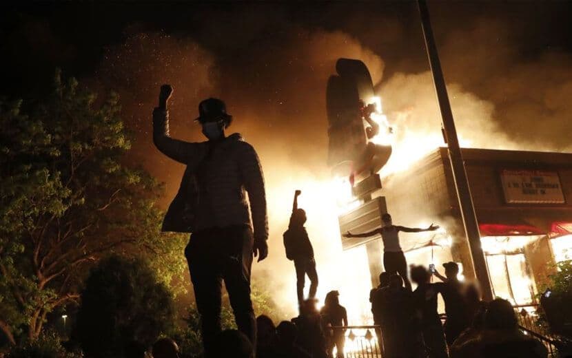 ABD’nin Dört Bir Yanında ‘Protesto ve Şiddet’ Dalgası