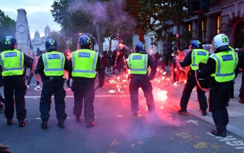 ABD’deki ‘Protesto ve Yağma Olayları’ Avrupa’ya Sıçradı!