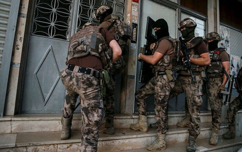 Emniyet LGBT Protestosu İddiasıyla Operasyon Düzenledi