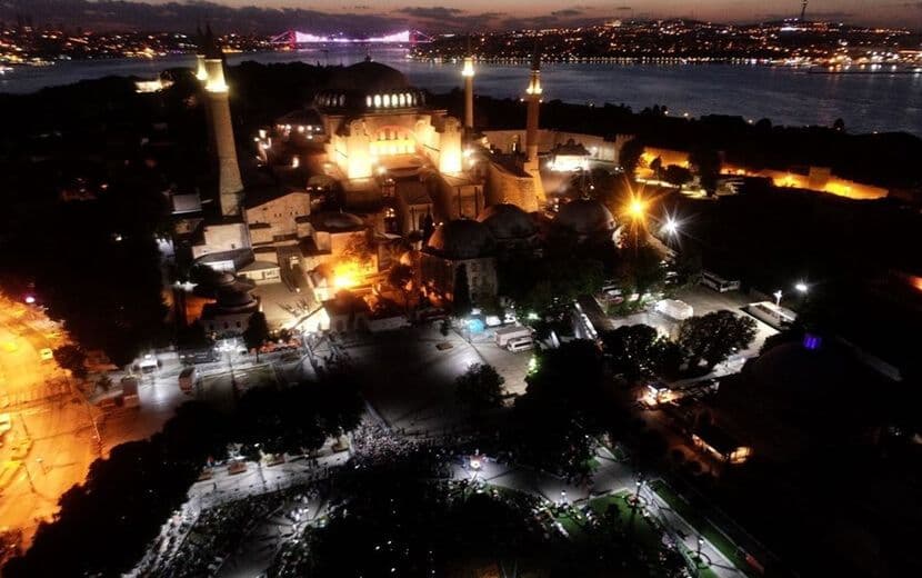 Ayasofya’da Müslümanların Tekbirleri Yankılandı
