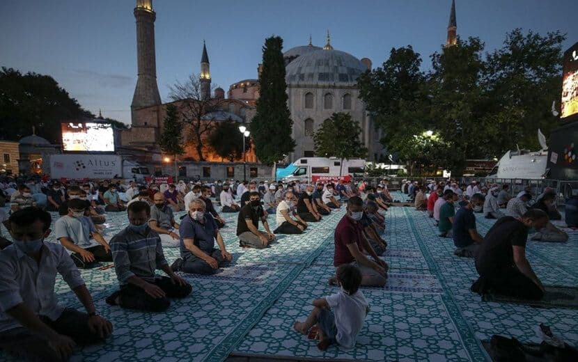 Ayasofya’da Yoğunluk Devam Ediyor