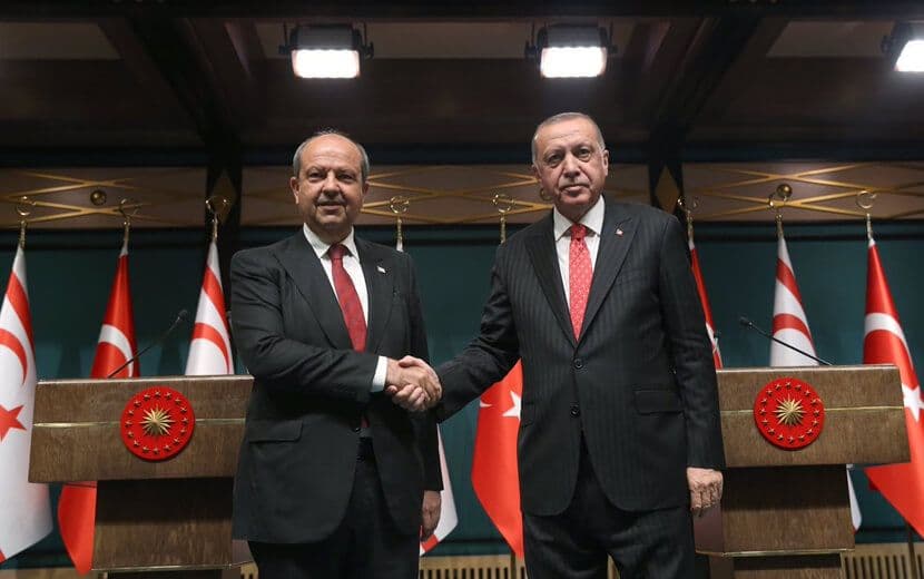 KKTC Başbakanı Türkiye’deyken Hükümet Düştü!