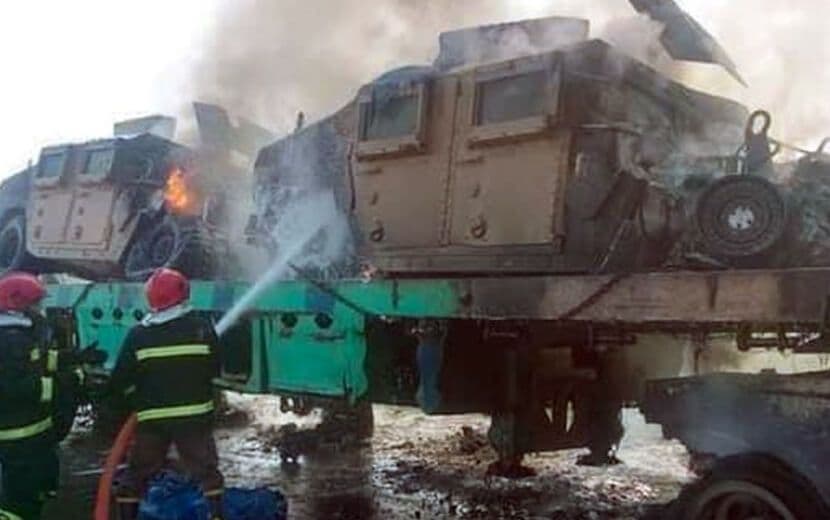 Pakistan-Afganistan Sınırında ABD Araçları Yakıldı