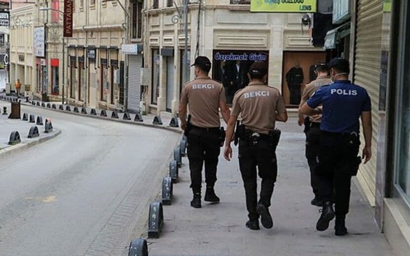 65 Yaş Üstü ve 20 Yaş Altı İçin Sokağa Çıkma Yasağı Genişletildi