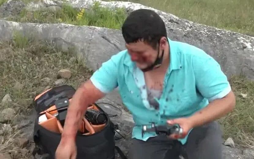 İYİ Partili Türkkan’ın Çiftliğindeki Kaçak Yapıların Yıkımında Korumaları Bir Gazeteciyi Darp Etti