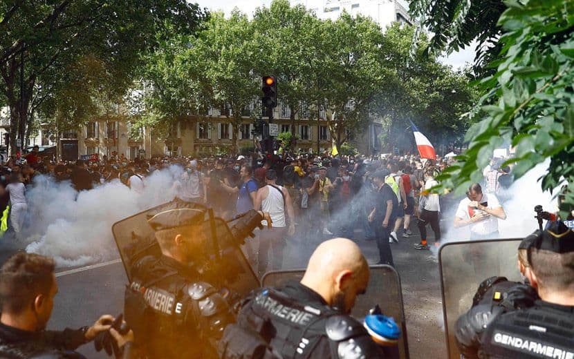 Avrupa’da Korona Protestoları ve Şiddet Yeniden Alevlendi!