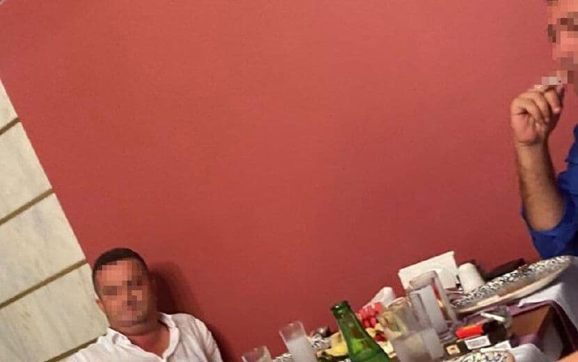 Davasına Baktığı Sanıkla İçki Masasında Görüntülenen Hakim Açığa Alındı