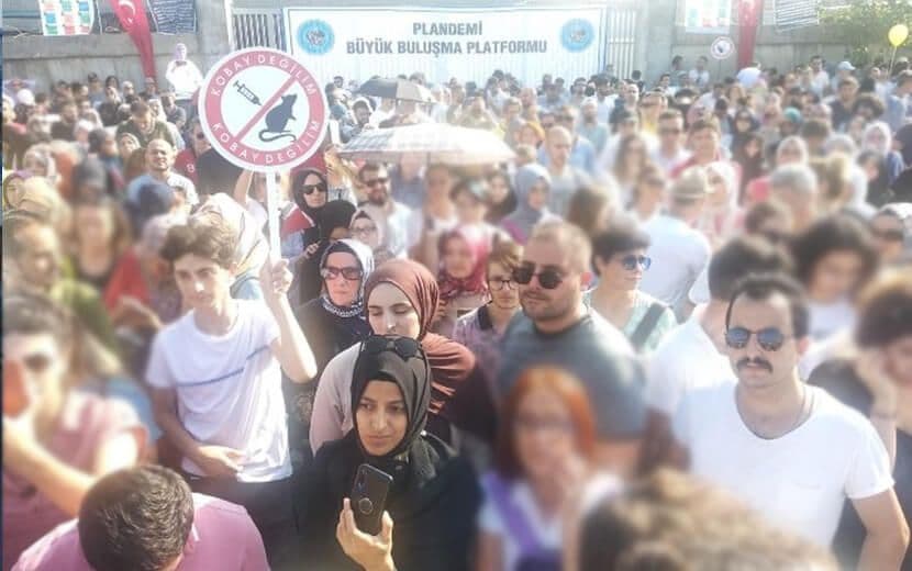 Aşı ve PCR karşıtları Sancaktepe’de Miting İçin Toplandı