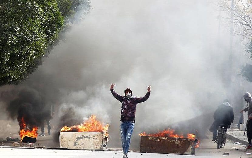 Tunus’ta Bir Hafta İçinde İki Kişi Kendini Yakarak İntihar Etti