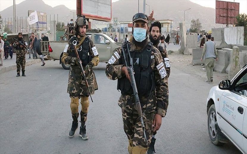 Afganistan’da Camiye Bombalı Saldırı