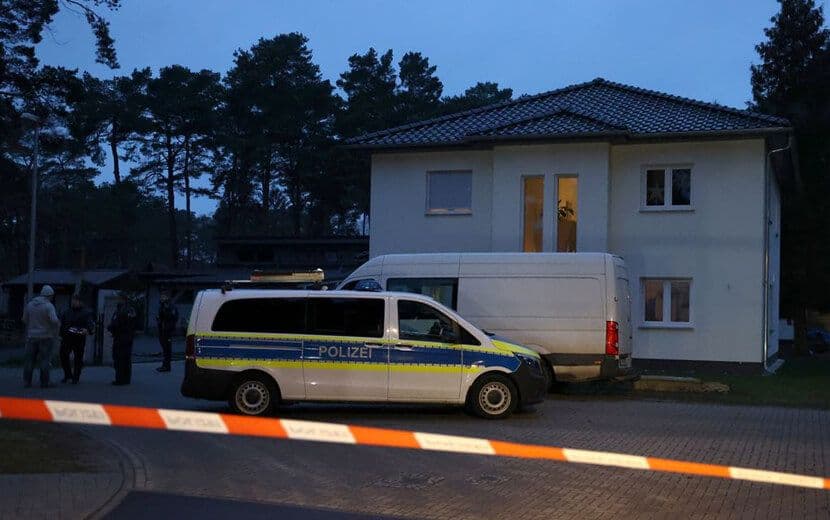 Aşı Kartı Dayatması Almanya’da Beş Kişilik Aileyi Yok Etti