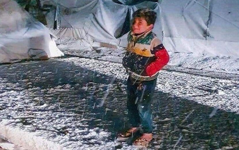 Zorba Esed’in Saltanatı Uğruna Körpeler Çadırlarda Donuyor