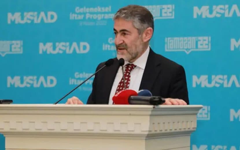 Nebati, Dünyadan Kopuk Olmadığını Savundu