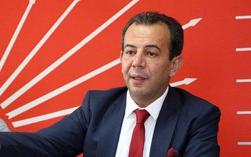 Irkçılığı Alkışlandı, Kadına Hakaret Sonrası Disipline Sevk Edildi