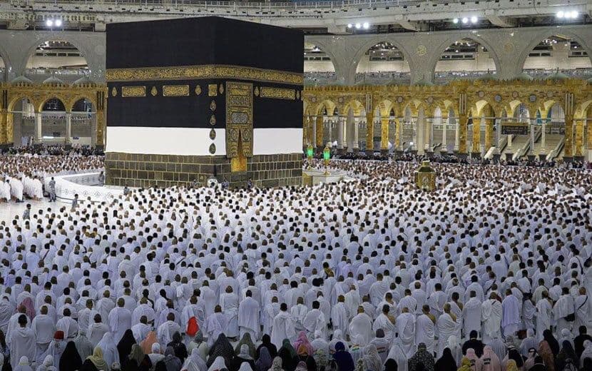 Dünyanın Dört Bir Yanından Bir Milyon Kardeş Kabe’de Kucaklaştı