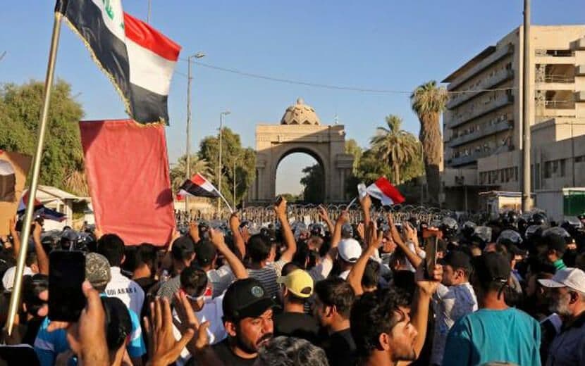 Bağdat’ta Sadr Yanlıları Yeşil Bölge’ye Baskın Düzenledi