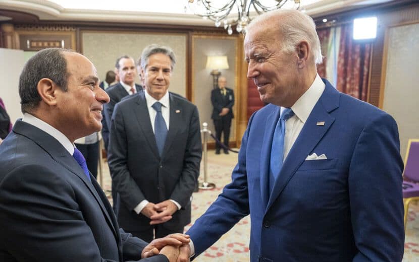 ABD Liderliğindeki "Rabia" Katliamının 9. Yıldönümünde Adım Adım Sisi İle Normalleşme