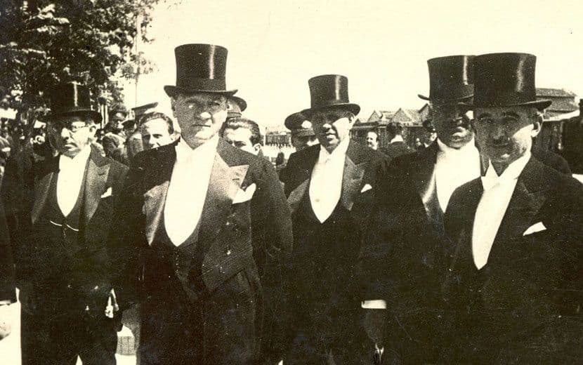 Yıl 1936: Mustafa Kemal, Emperyalist İngiltere Kralı İçin Yas İlan Ediyor