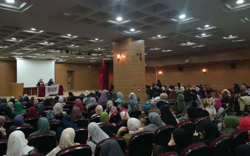 Köklü Değişim Kadın Kolları, “Ağacı Yaşken Kim Eğecek?” Başlıklı Konferans Düzenledi