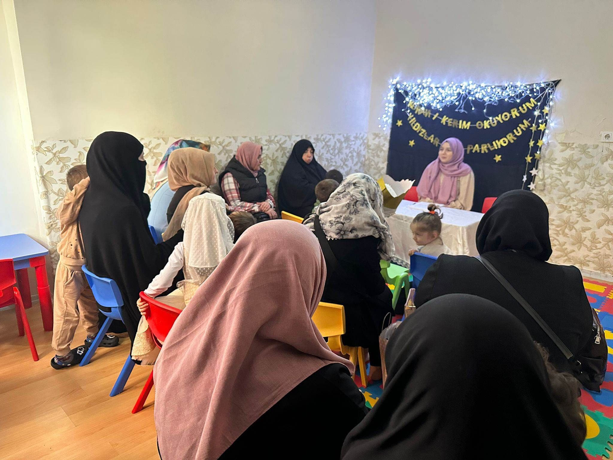 İkra Gelişim Akademisinden Köklü Değişim Kadın Kollarına Davet