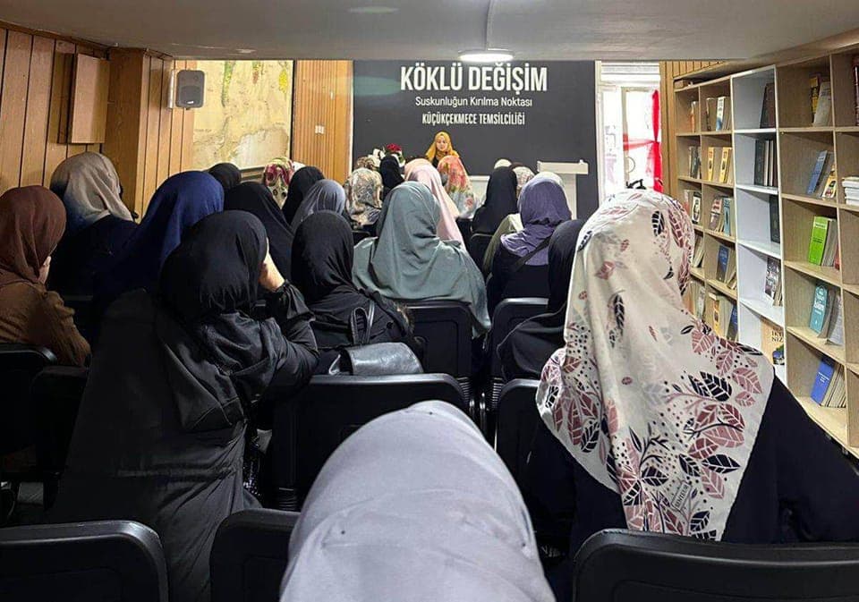 Köklü Değişim Kadın Kolları İstanbul Küçükçekmece Temsilciliğinin Açılışını Gerçekleştirdi