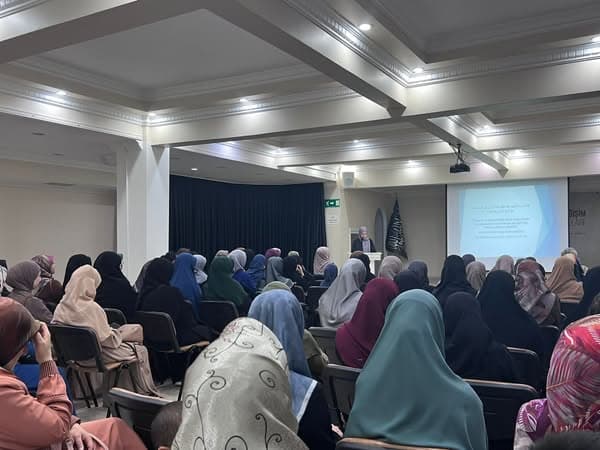 Köklü değişim Kadın Kolları tarafından Ankara'da "Kudüs Selahaddinlerini Bekliyor" adlı panel gerçekleştirildi.