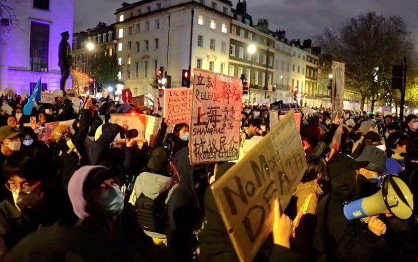 Doğu Türkistan’da 10 Kişi Yanarak Öldü: Çin’de Ayaklanma Yayılıyor