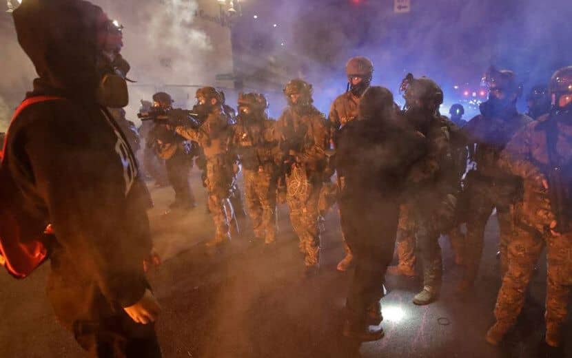 ABD’de ‘Polis ve Protestocular’ Arasında Çatışma