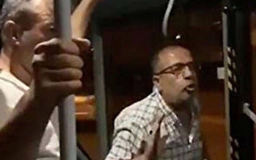 Irkçılık Hastalığı Yayılıyor: “İkinci Bir Dil Konuşamazsın!”