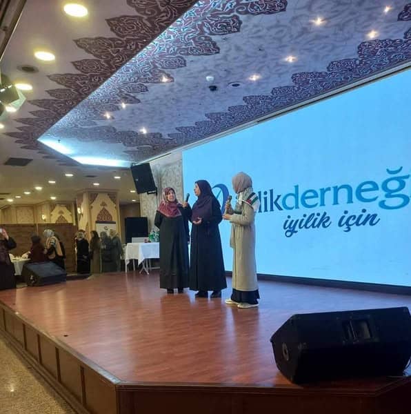 Köklü Değişim Kadın Kolları, İyilik Derneği’nin Gazze Yararına Düzenlediği Kahvaltı Programına İştirak Etti