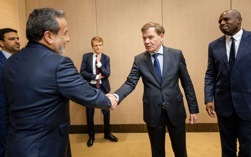 AB-İran Cenevre Zirvesinden Somut Bir Sonuç Çıkmadı