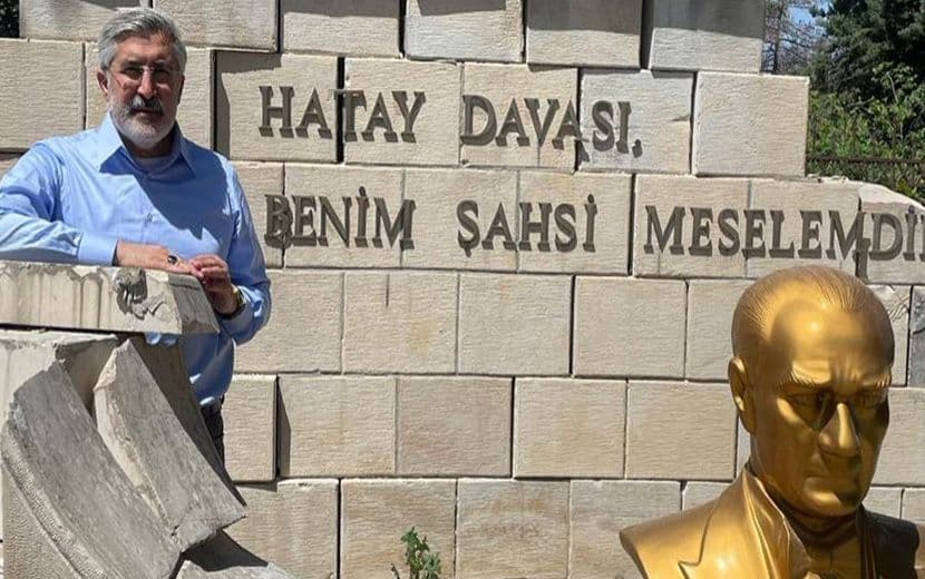 AK Partili Vekil, “Laik Kemalist Nizamın” Fedailiğine Soyundu